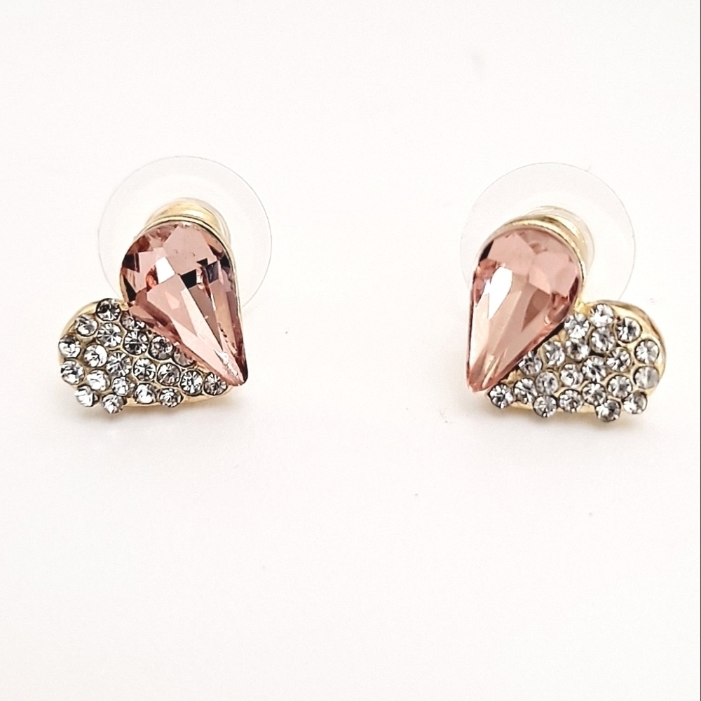 Pink Heart Stud Earrings Gold Tone Dainty Rhinestone Romantic Coquette 💖 - Picture 4 of 10